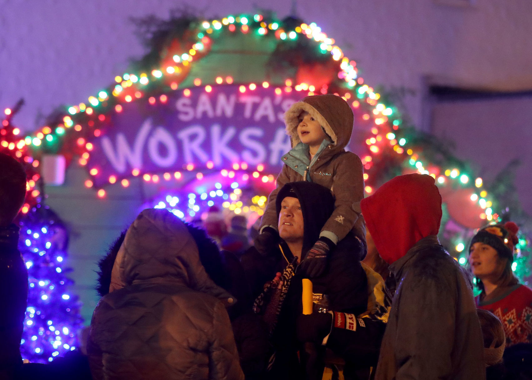 112919bp-holiday-hoopla-3